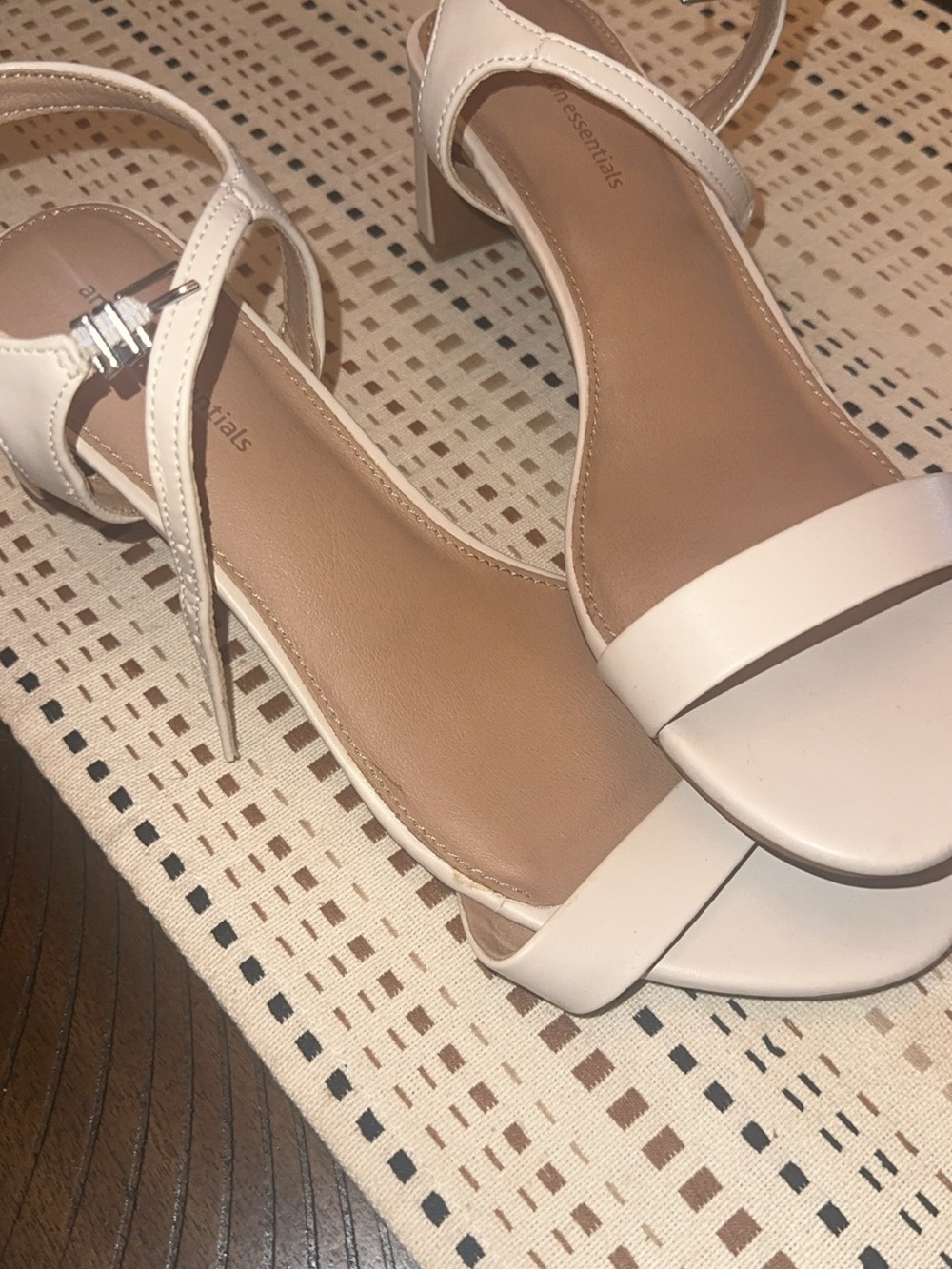 Essentials Women's Light Cream Strappy Block Heel Sandals